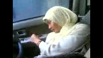 สาวอิสลามโดนเบินหีคารถ ASIAN 99BB สองนิ้วแหวกขนหมอนดันเข้ารูหีฟิตๆสะกิดติ่งแตดเร็วๆนั่งเสียวมือจิกเบาะ